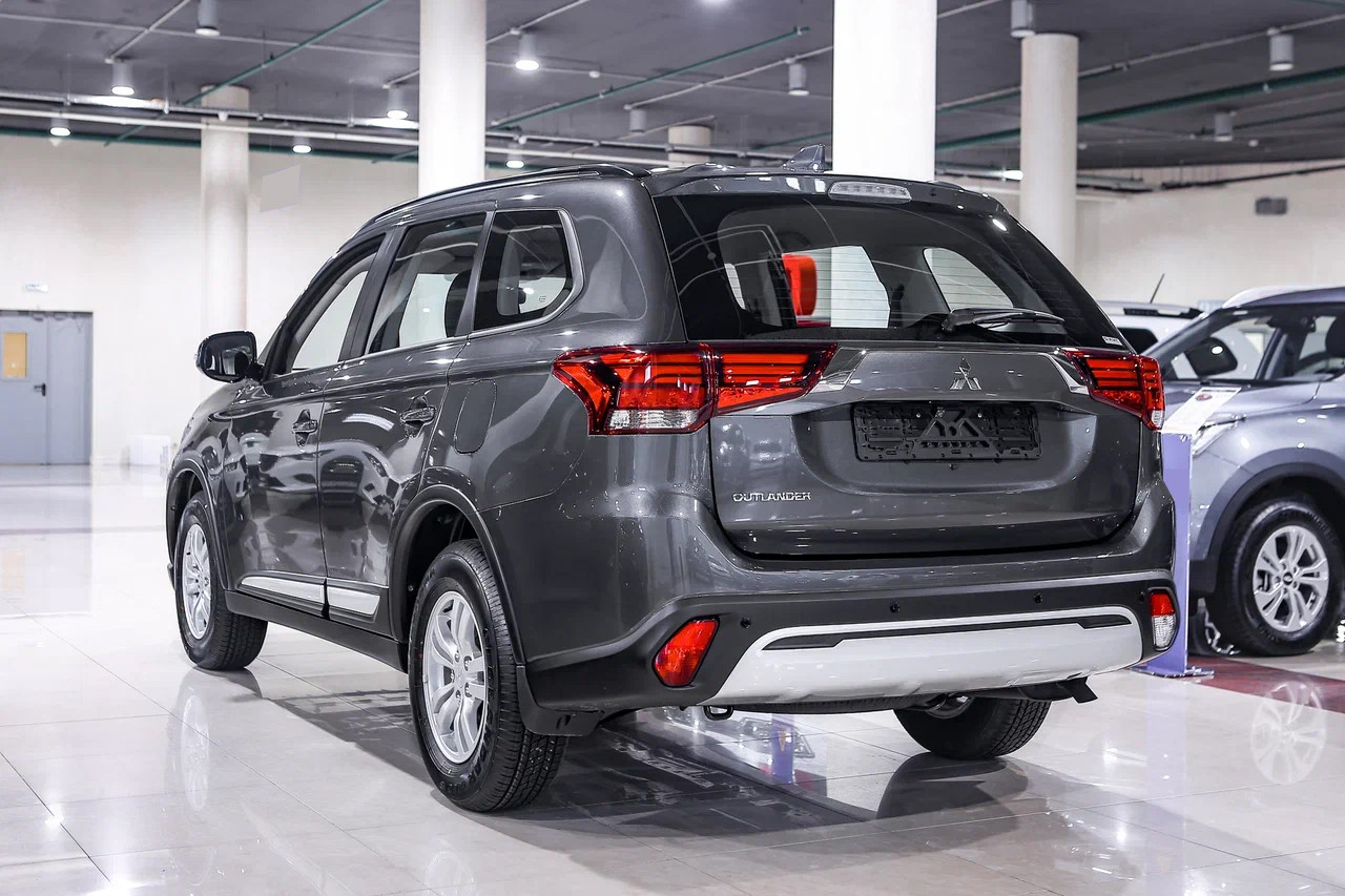 Купить Outlander с пробегом